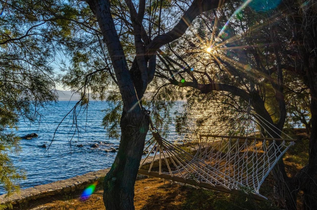 Calmea Seafront - Secluded