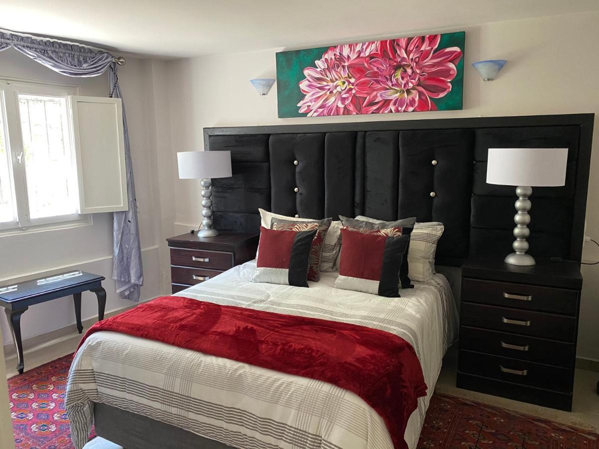Byron House Apartment