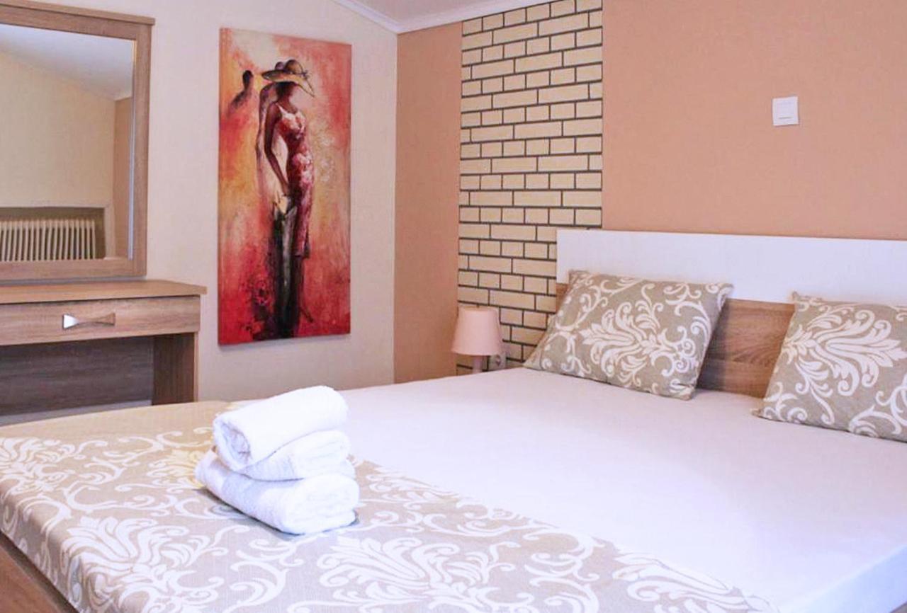 Apartment Sapphire & Ivory Luxury -
