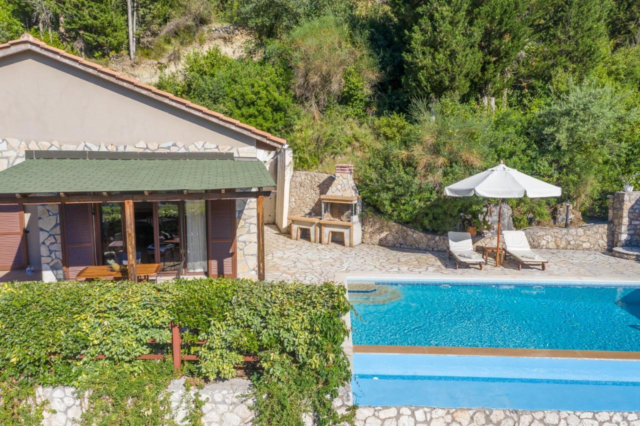 Kerithra * Vasiliki (Lefkada)
