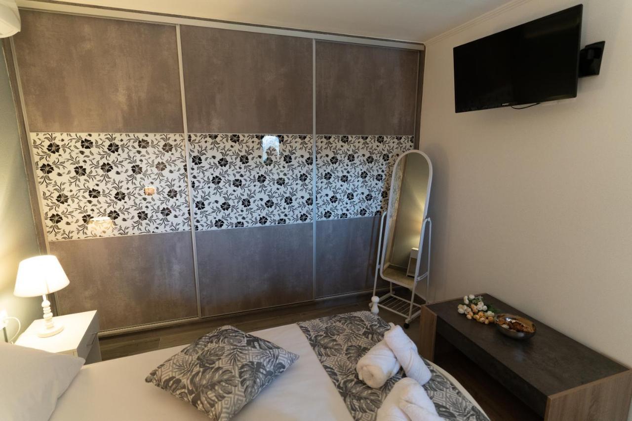Anna Apartment *
