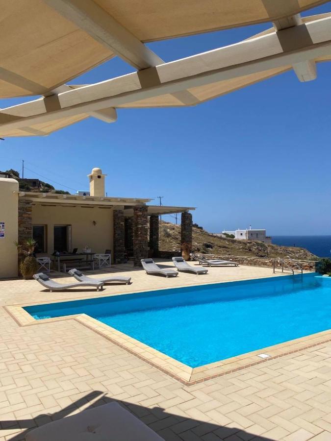 Au Paradis Bleu Melissaki