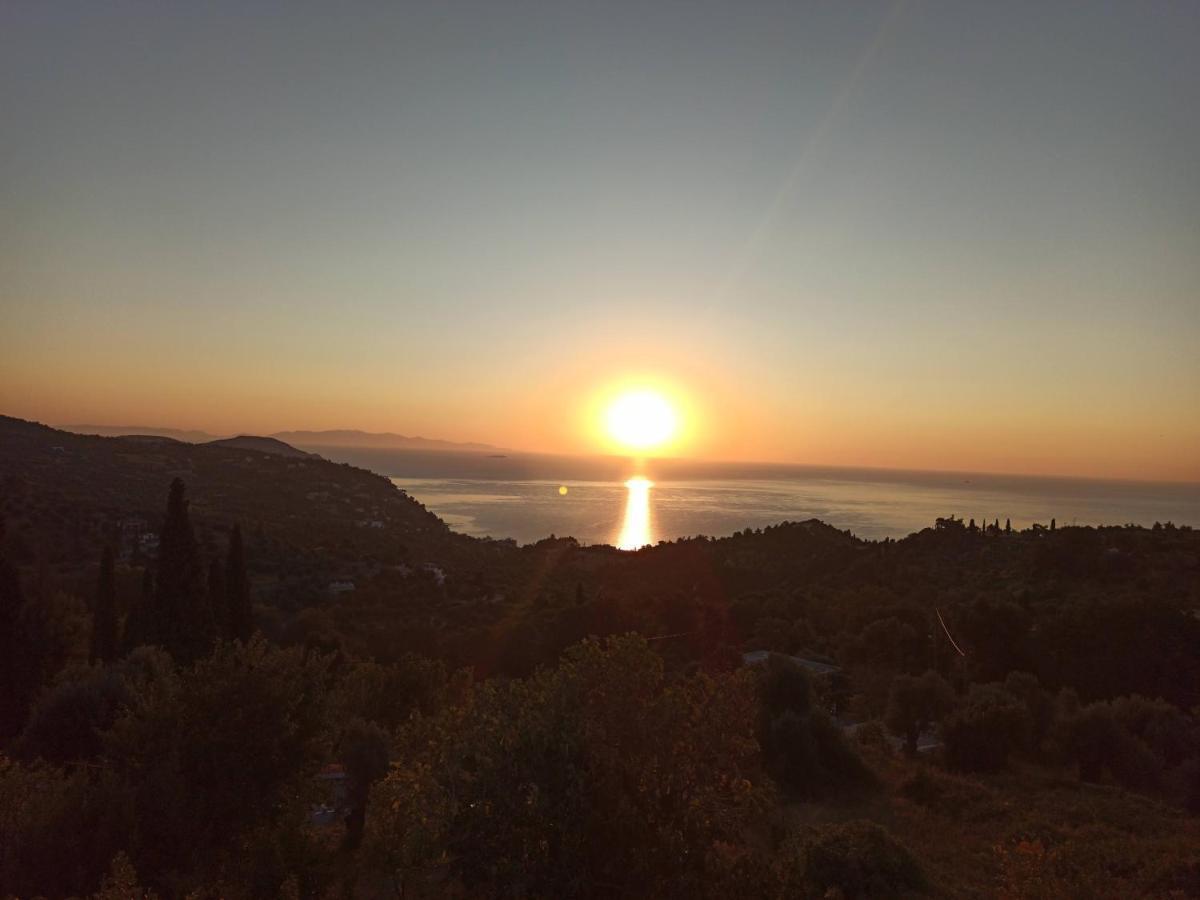 μπαλκόνι του αιγαίου Father's House In