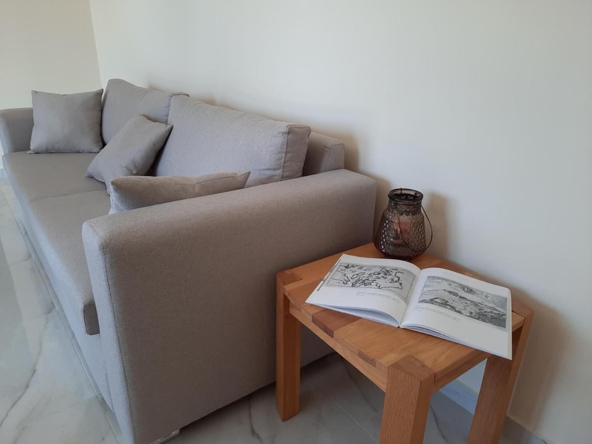 Apartment Freesia Grand Sea View