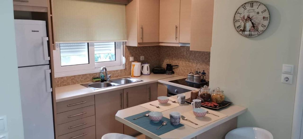 Fofi's House Apartment Kandia