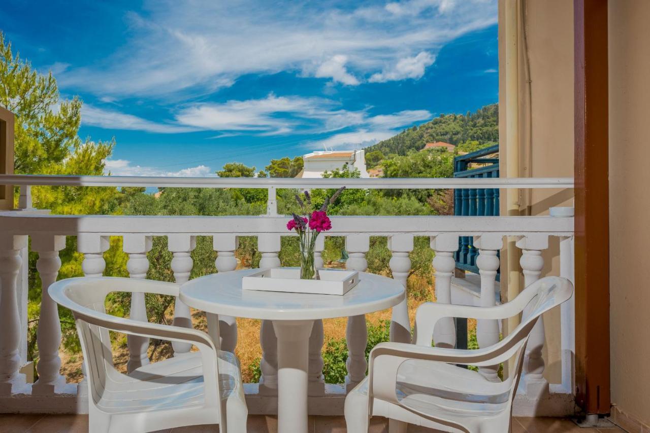 Costas Guest house Argassi