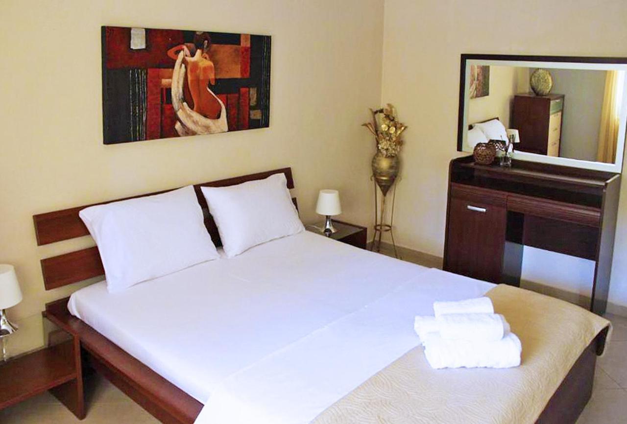 Apartment Sapphire & Ivory Luxury -
