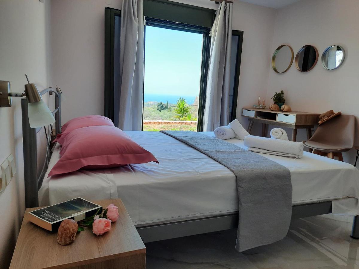 Freesia Grand Sea View Apartment Svoronata
