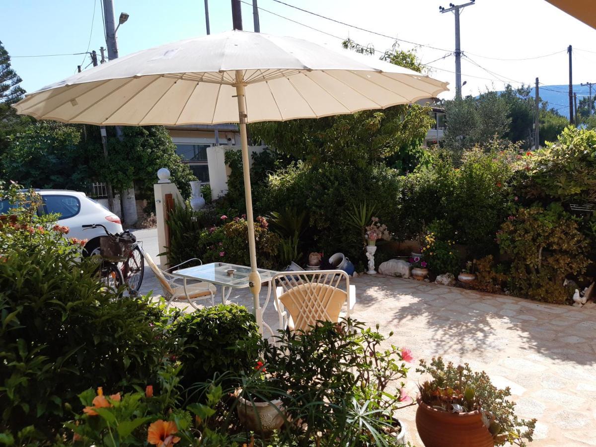 Nana's Philoxenia Apartment