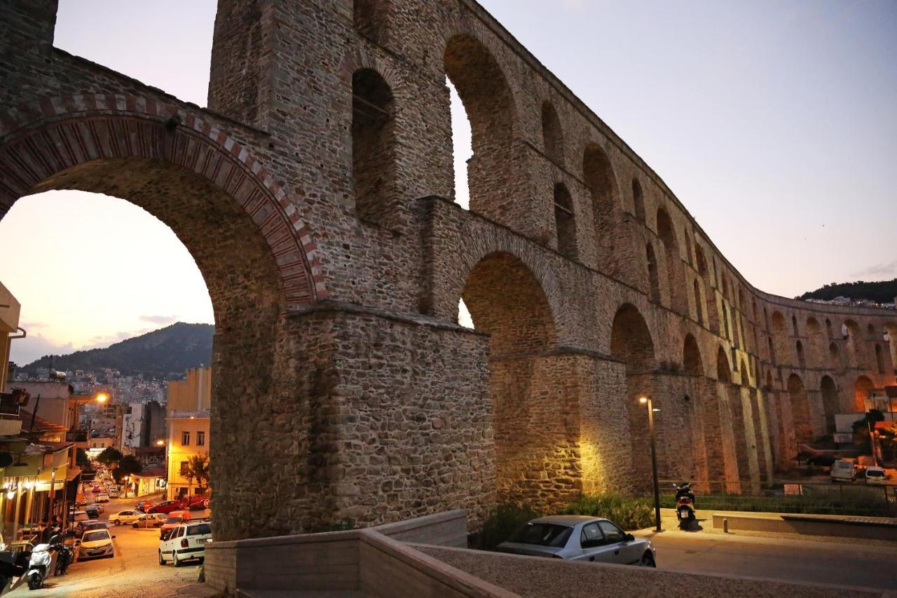 Under The Aqueduct Boutique House *