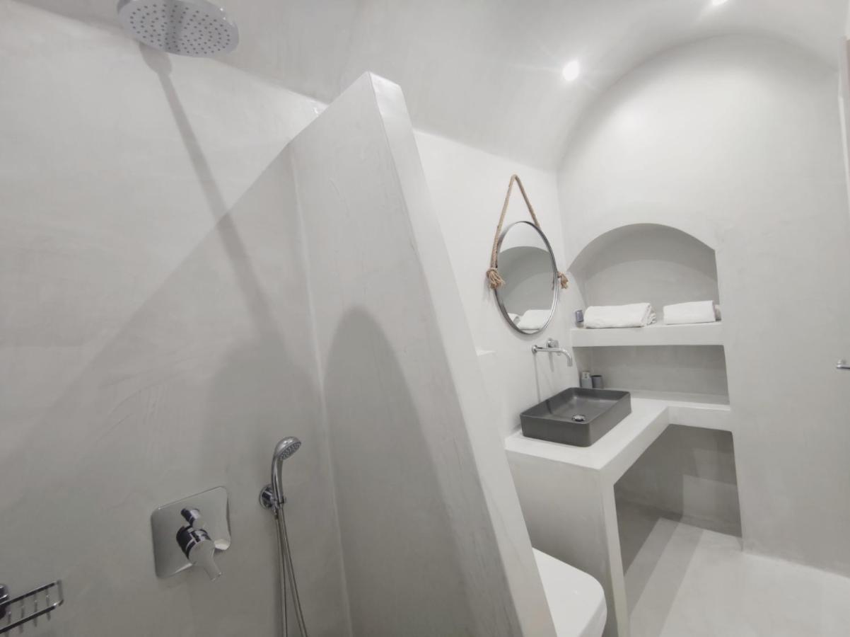 Caldera Cliff 4* Fira (Santorini)
