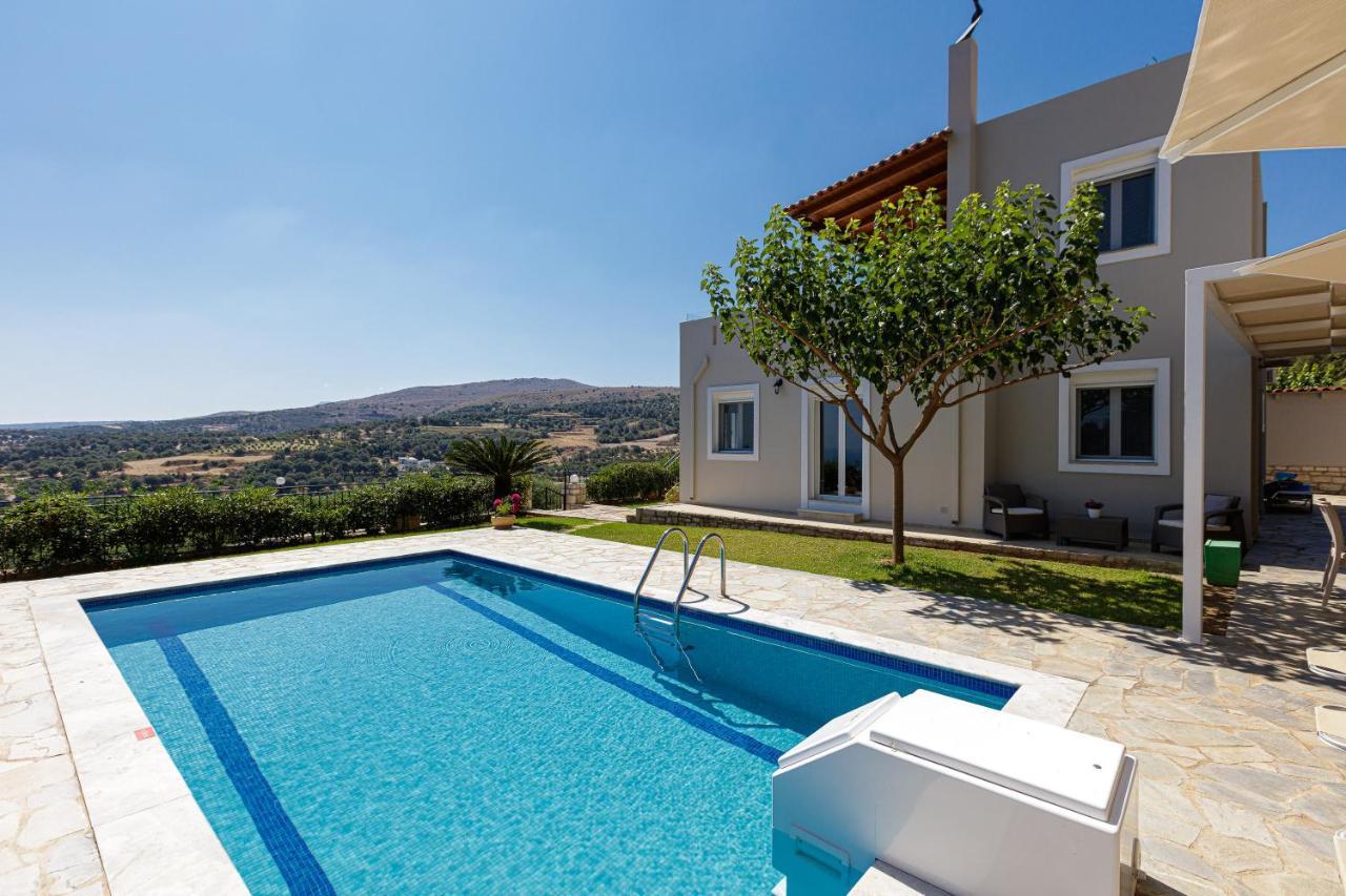 Villa Agios Antonios *