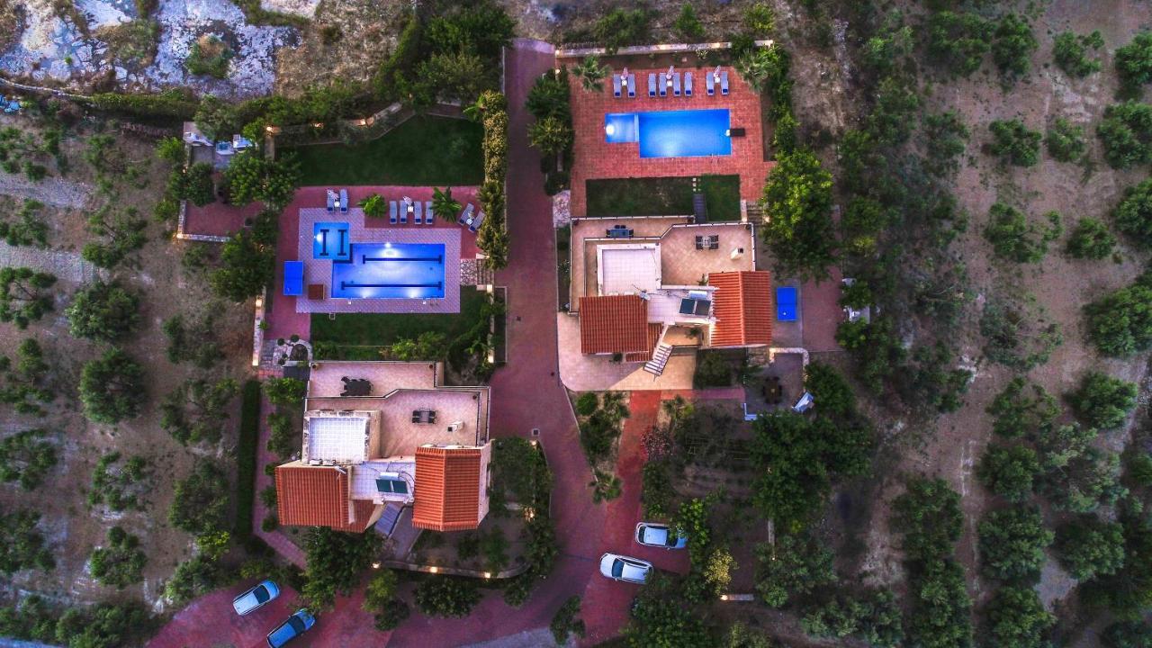 Louloudaki Villa *