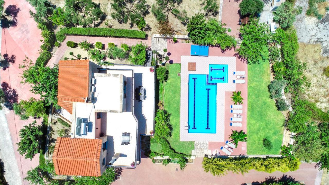Louloudaki Villa *