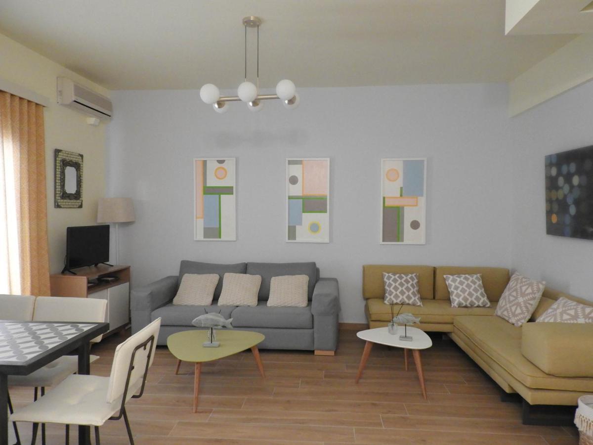 Zorbas Apartment Parga