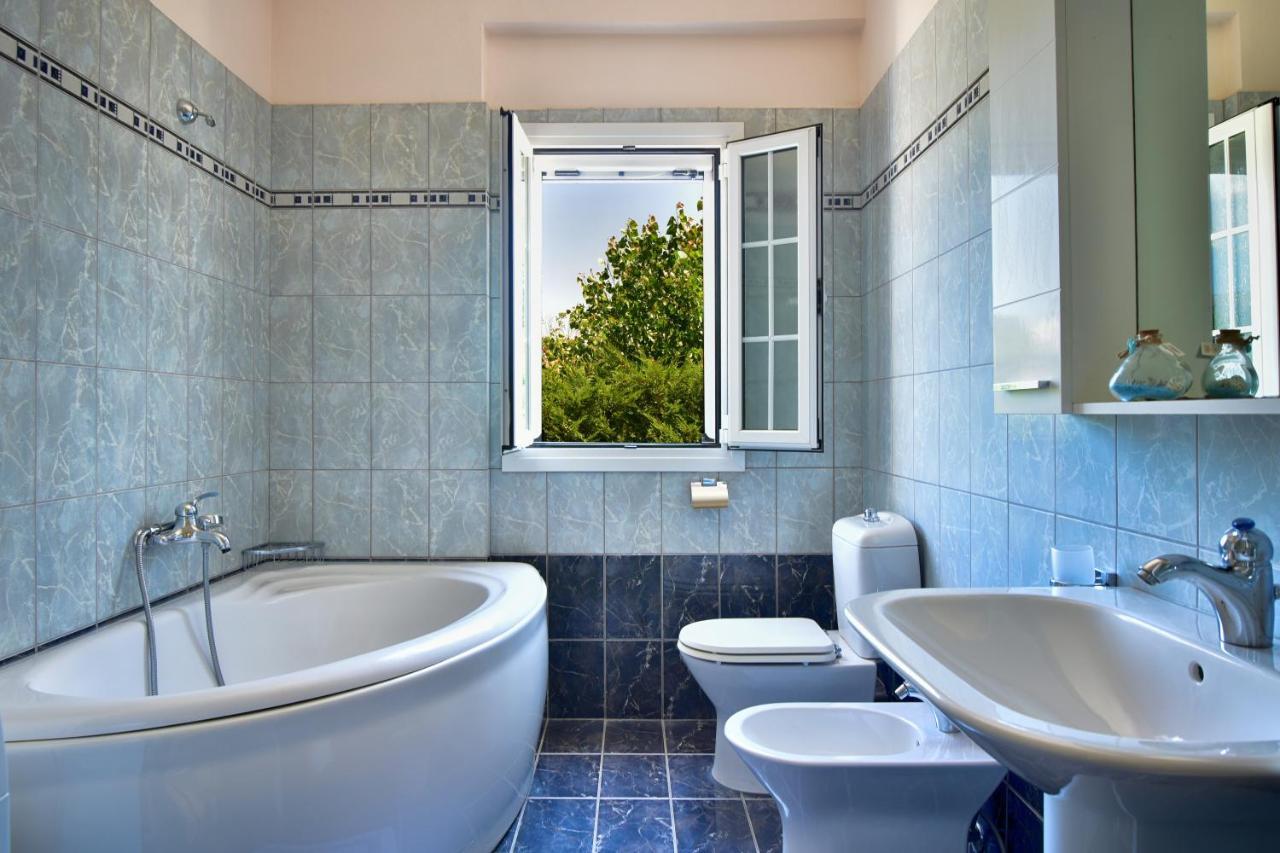 Jolie Corfu Villa