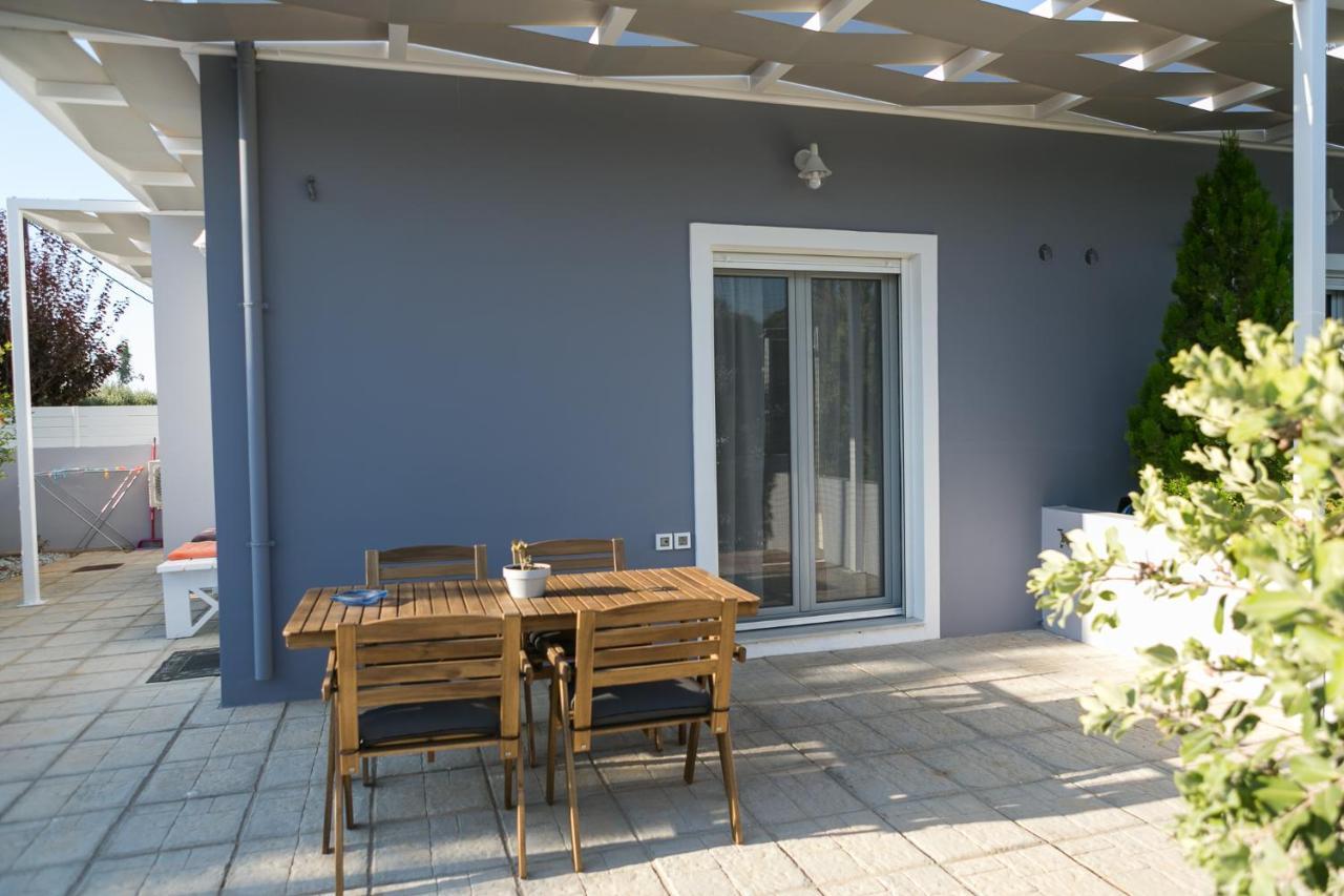 Holiday home Manos Housing Units *