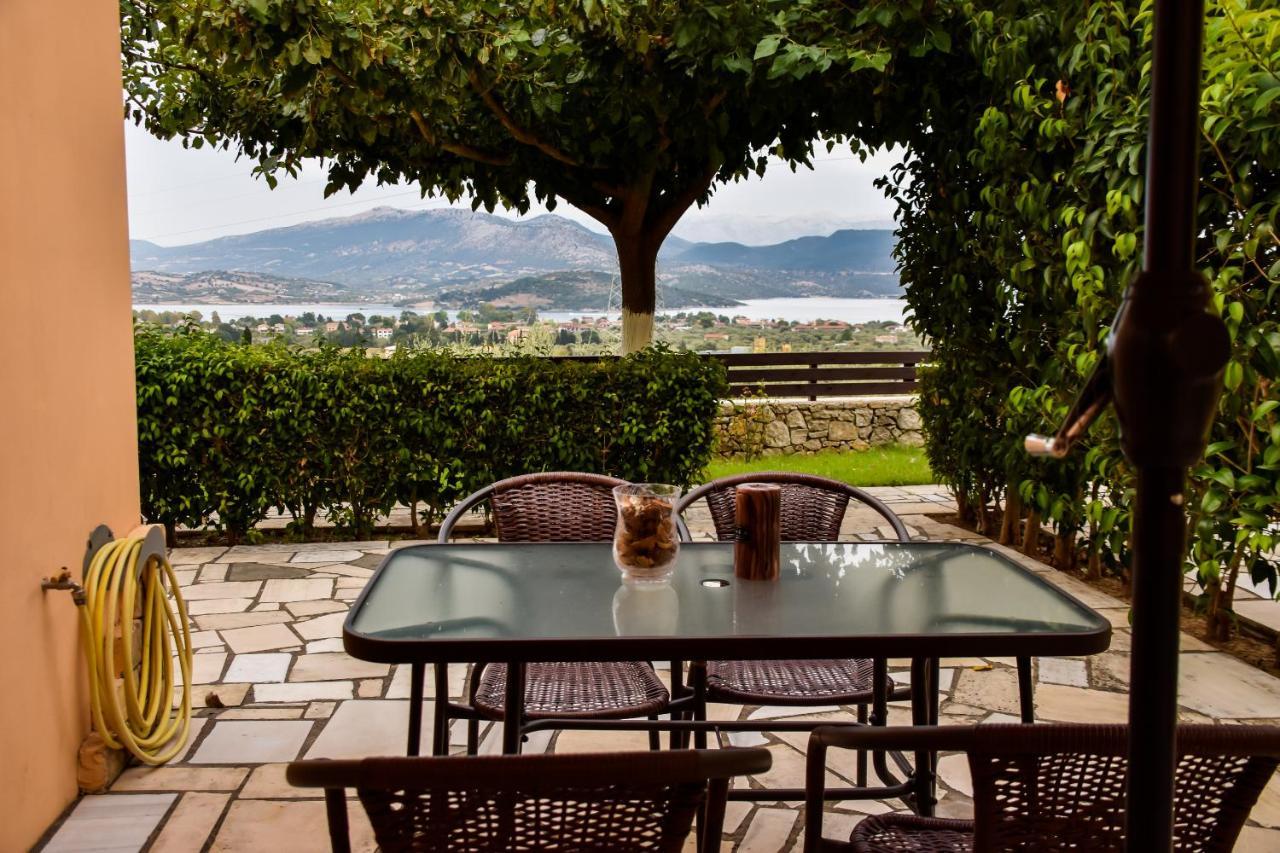 Athina Apartment *