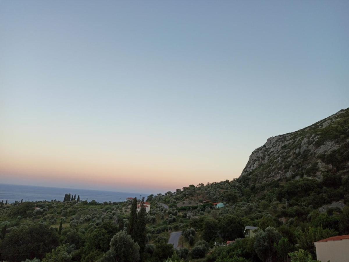 μπαλκόνι του αιγαίου Father's House In * Kymi