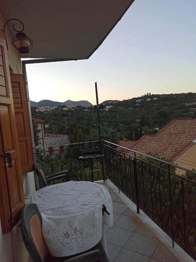 μπαλκόνι του αιγαίου Father's House In Apartment