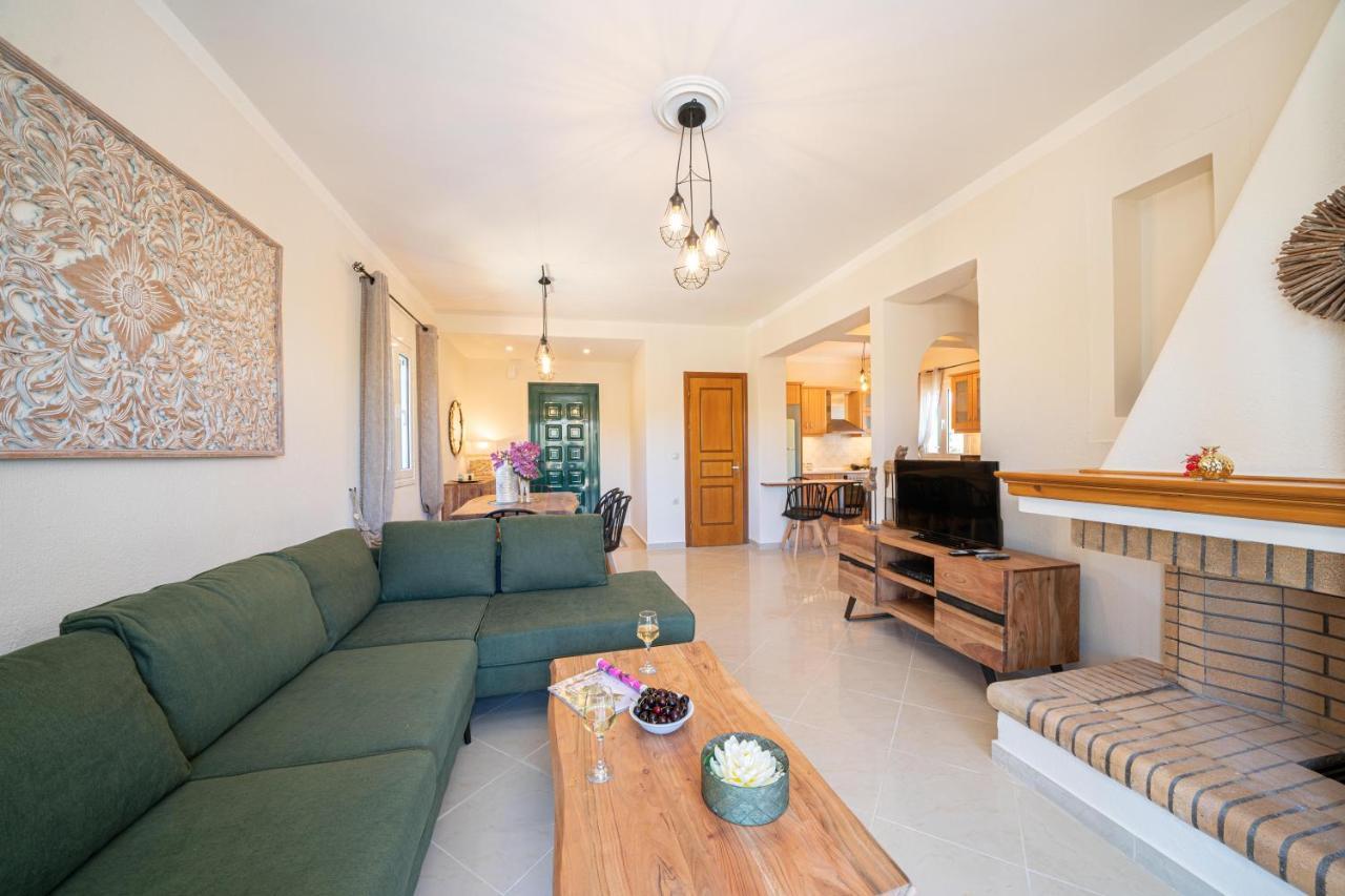 Eglina Villa's