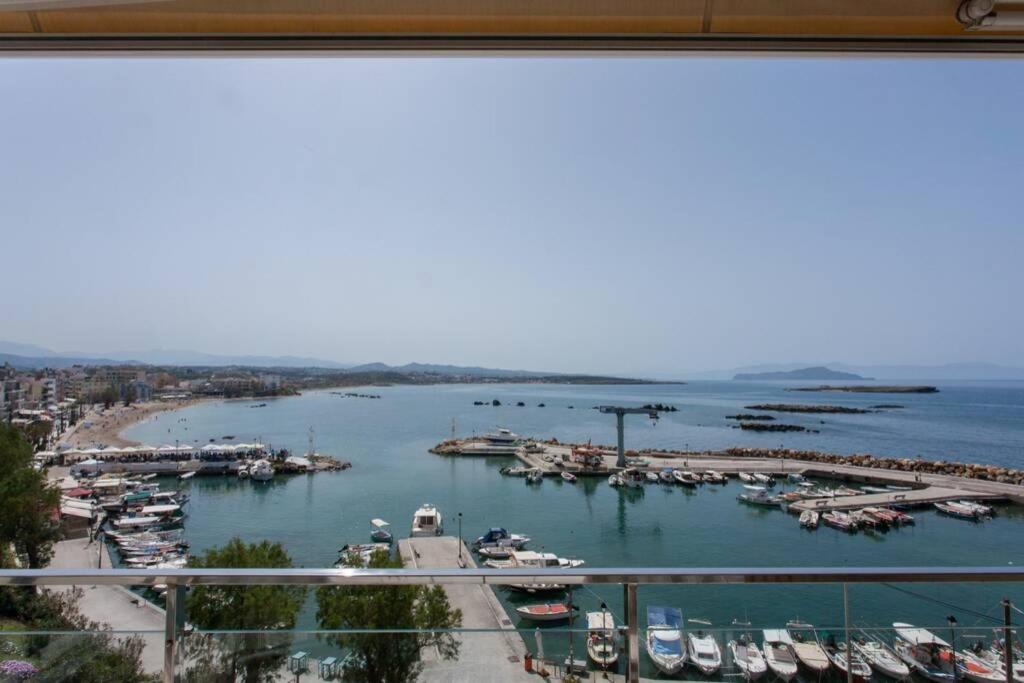 Sea & Town Getaway Apartment *