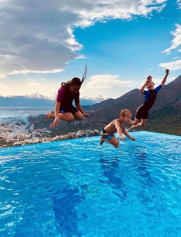 Villa Estee, Luxury With Private Infinity Pool And Jacuzzi *