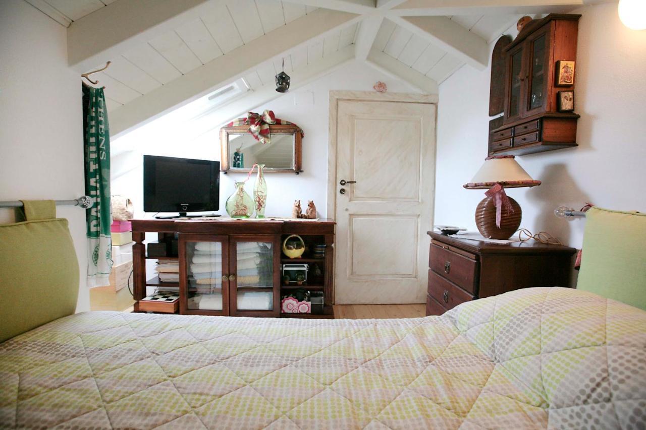 Cozy Attic Apartment