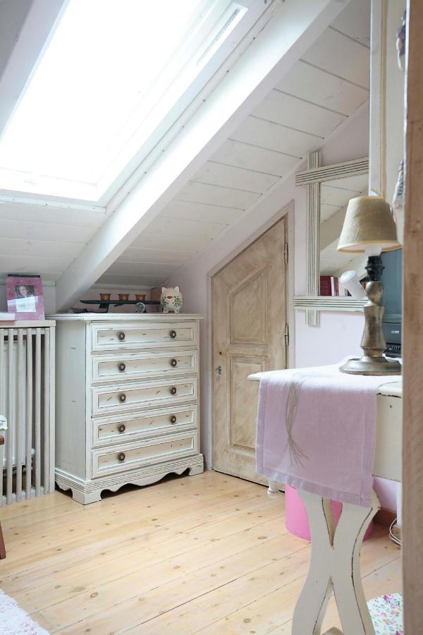 Cozy Attic Apartment *