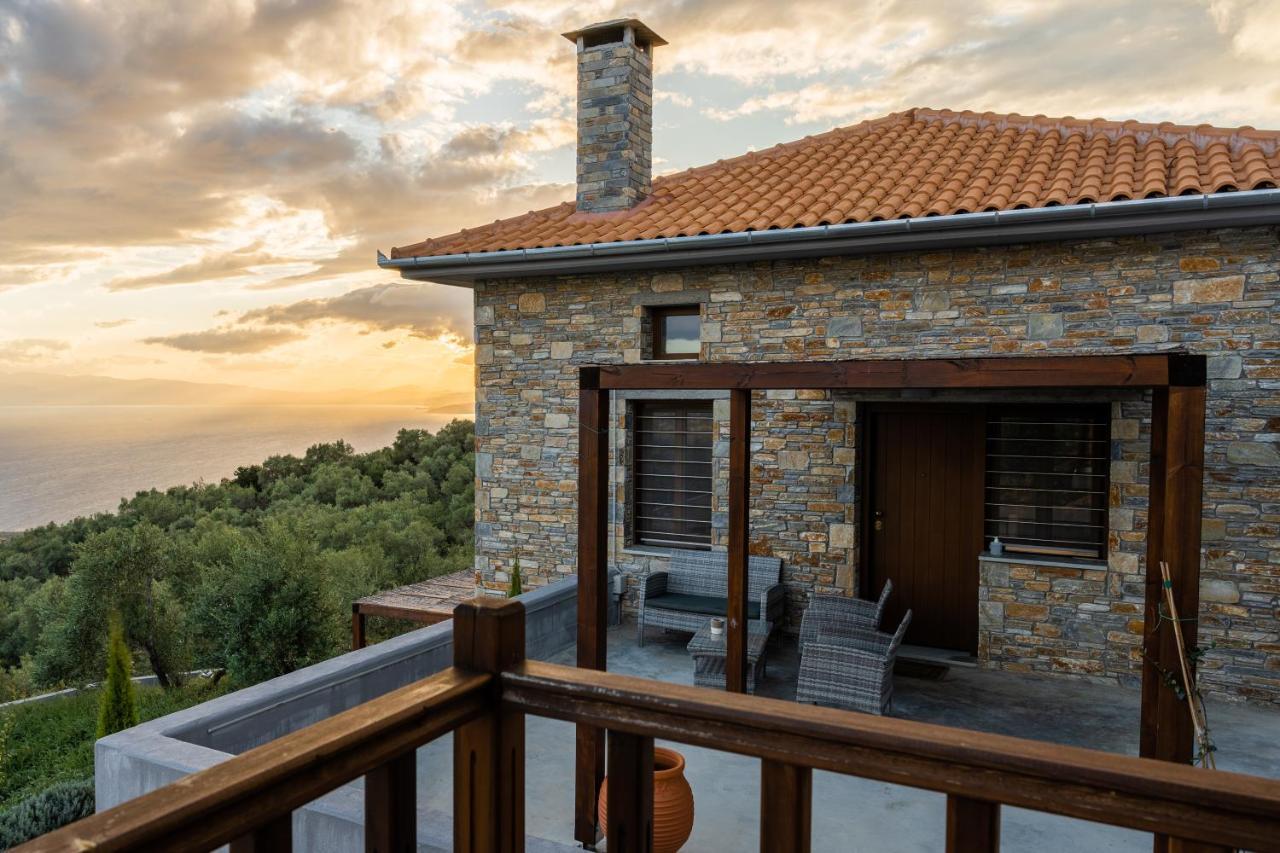 Gems Of Pinakates Villa *