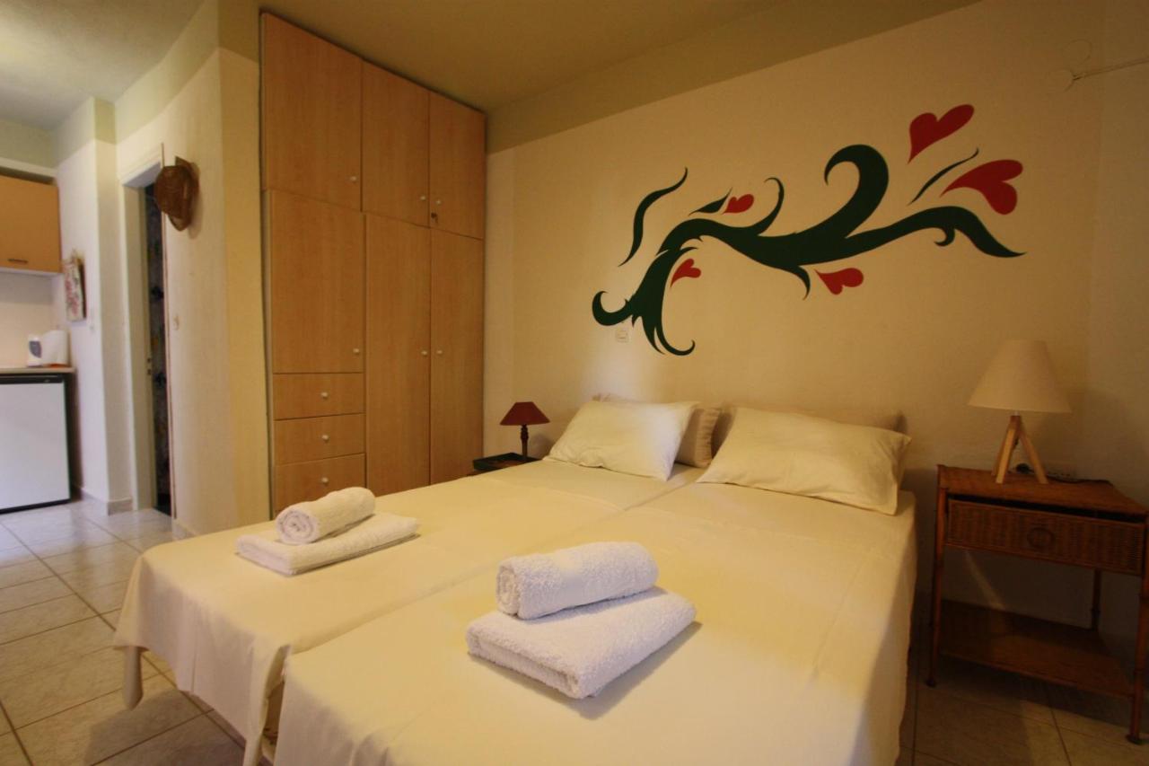 Mandola - Beachside Apartment Skala (Kefalonia)