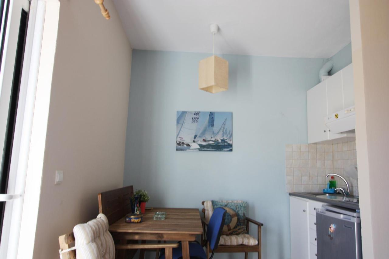 Mandola - Beachside Apartment *