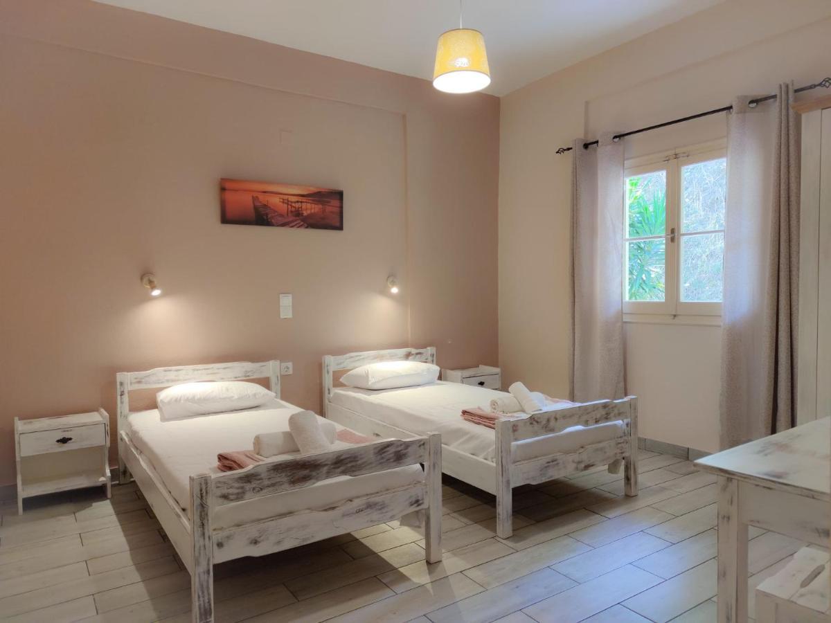 Kostas-ne Corfu With Heated Salt Swimming Pool Agios Spyridon (Corfu)