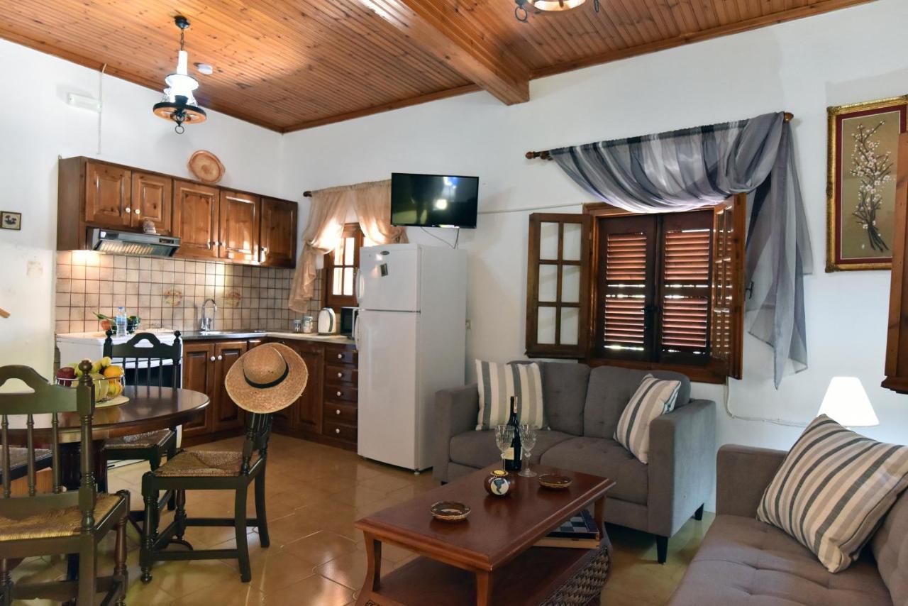 Holiday home Traditional Greek Maisonette In Antiperni Village Antipernoi
