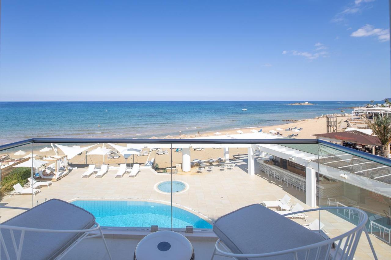 Akrogiali Beach