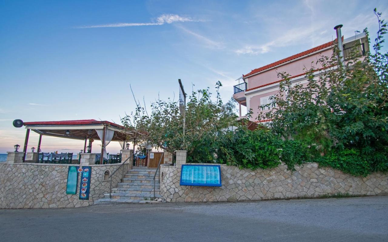 Apartment Psarou Amoudi