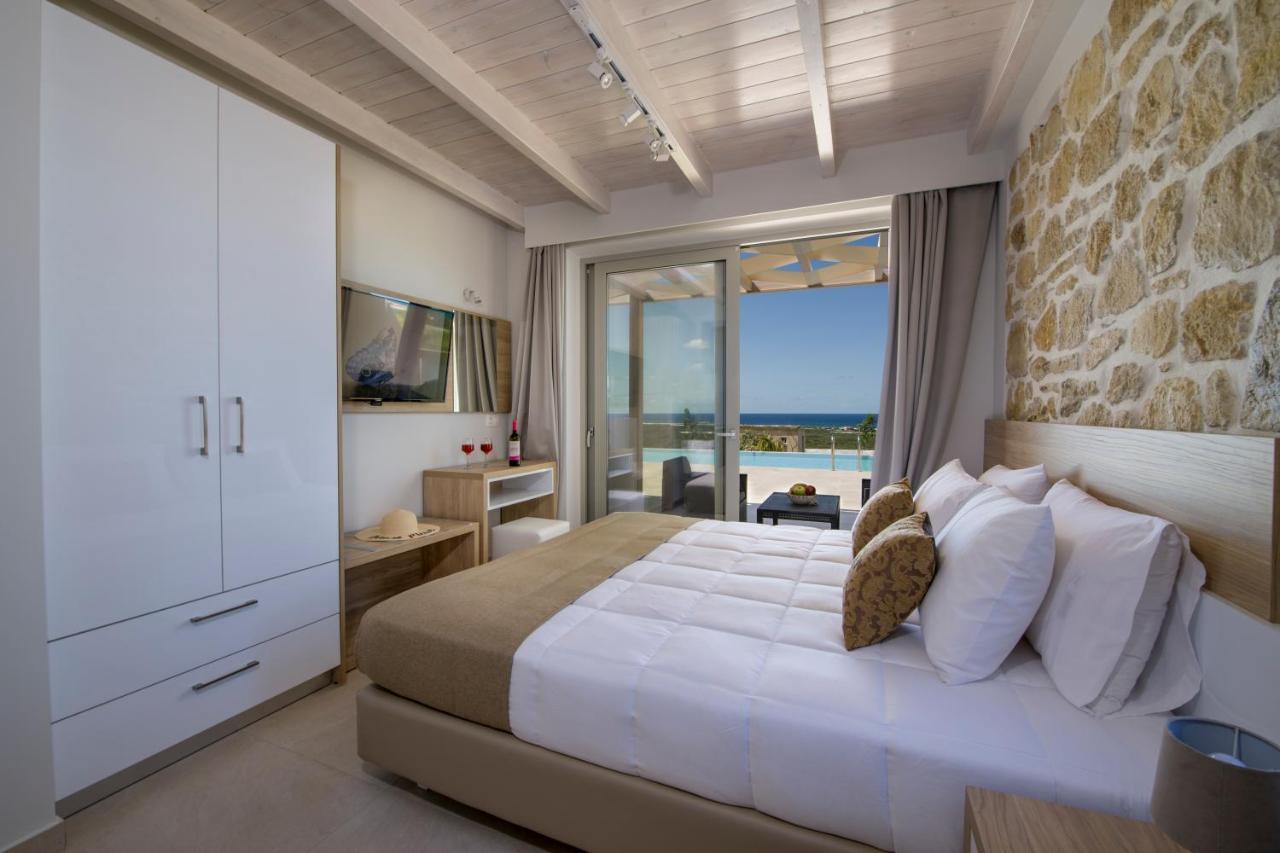 Aparthotel Petras *