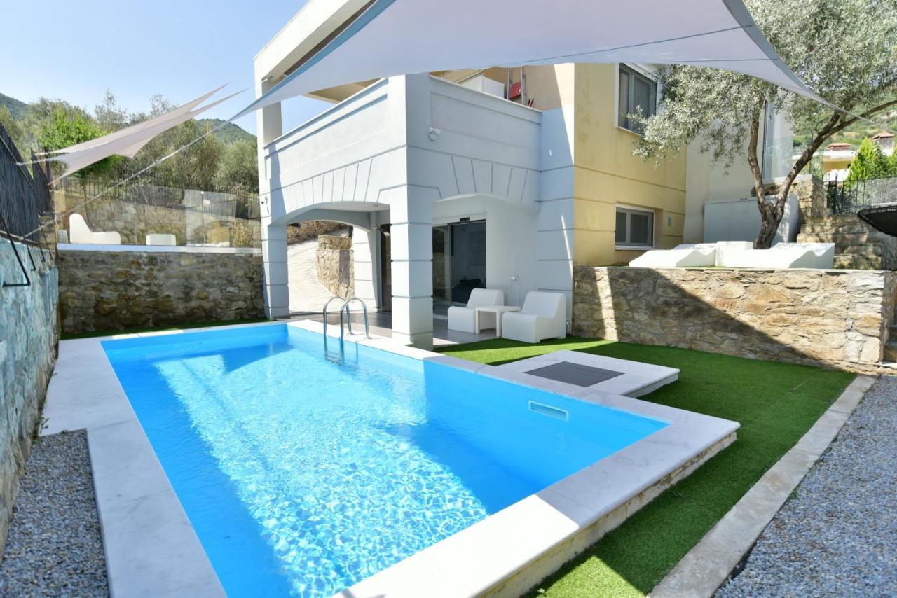 Apartment Alpha Delta Pool