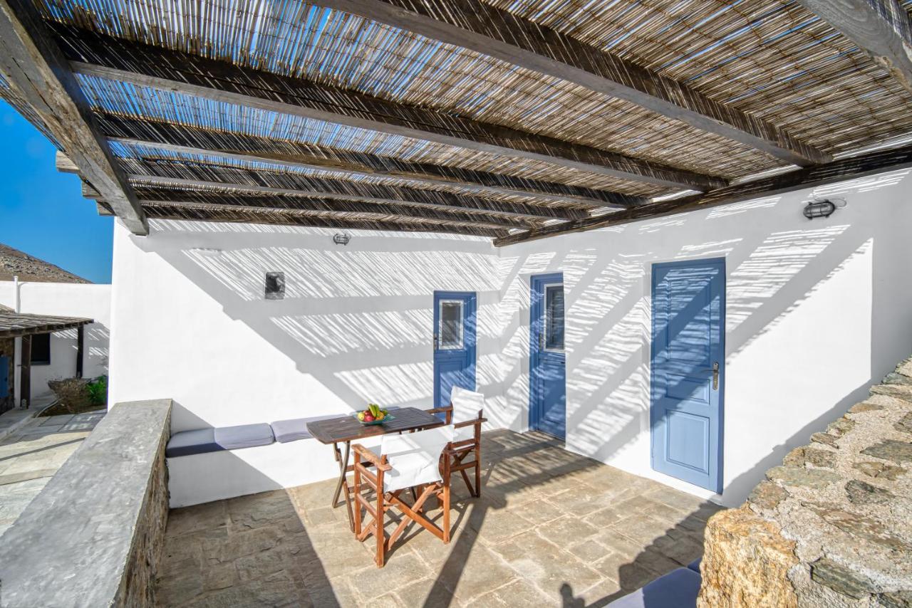Serifos Houses Diasella *