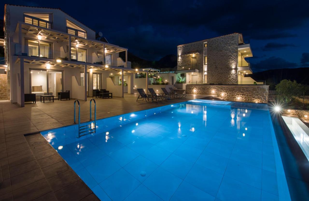 Aparthotel Petras *