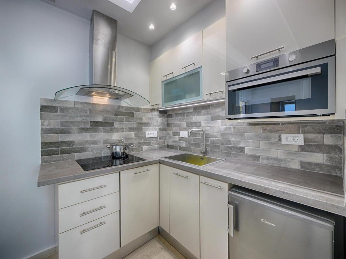Vistonia Apartment