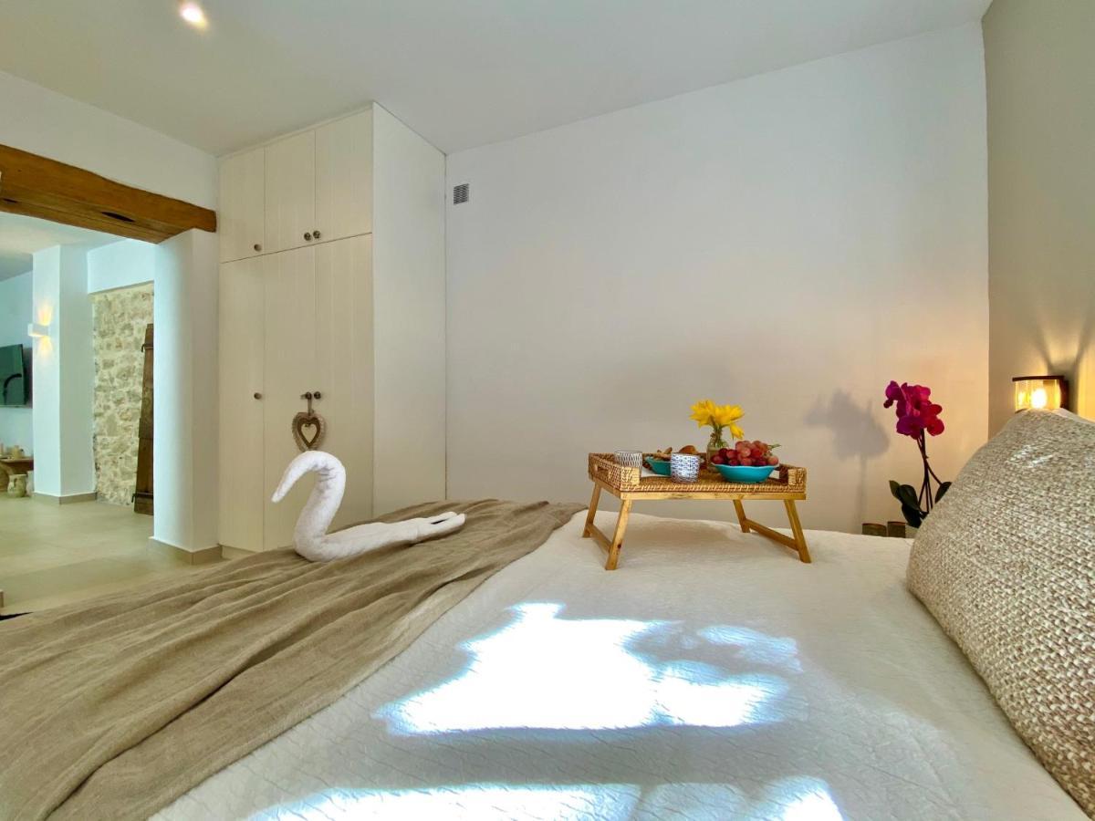 Villa Eva With Private Pool By Dadovillas Agni