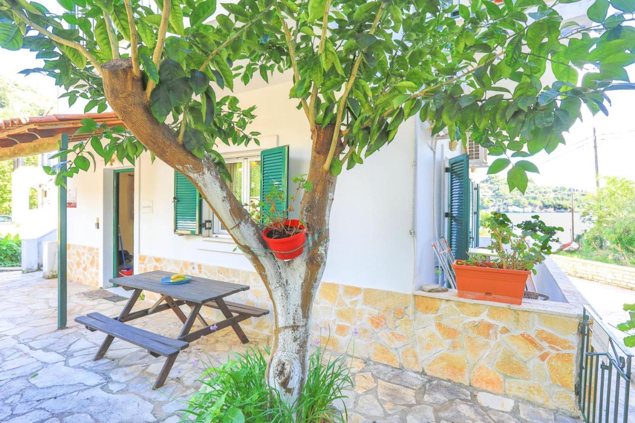 Apartment Zouli Athina *
