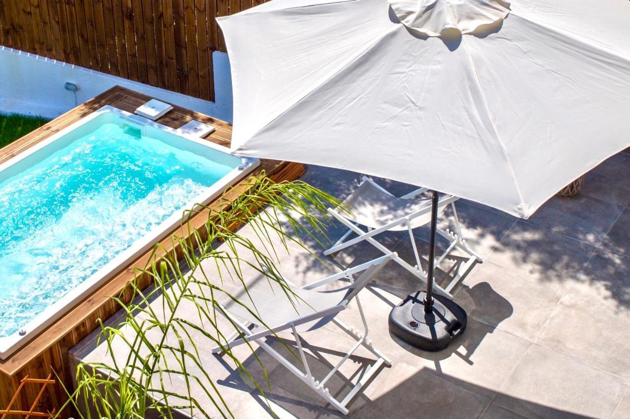 Izabela With Private Pools *