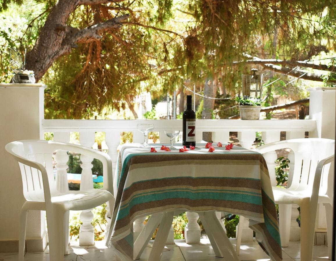 Kuris & * Vasilikos (Zakynthos)