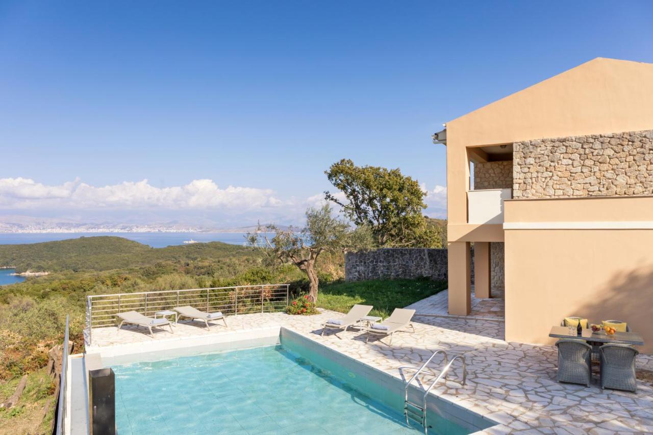 Villa Yellow Stone By Rodostamo Collection