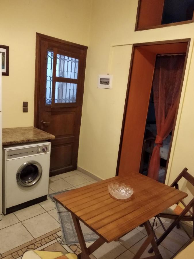 Classical With Style In The Town Apartment