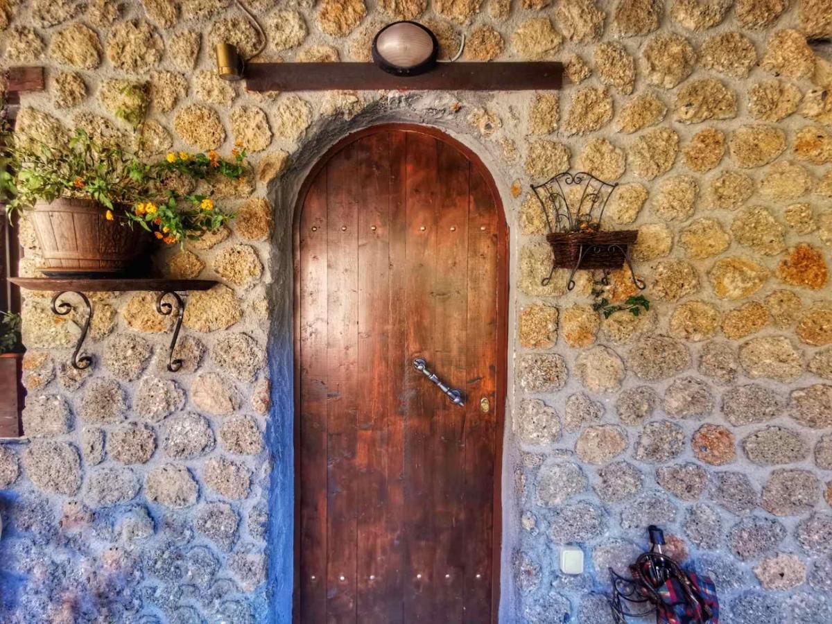 Anemoessa Guest house