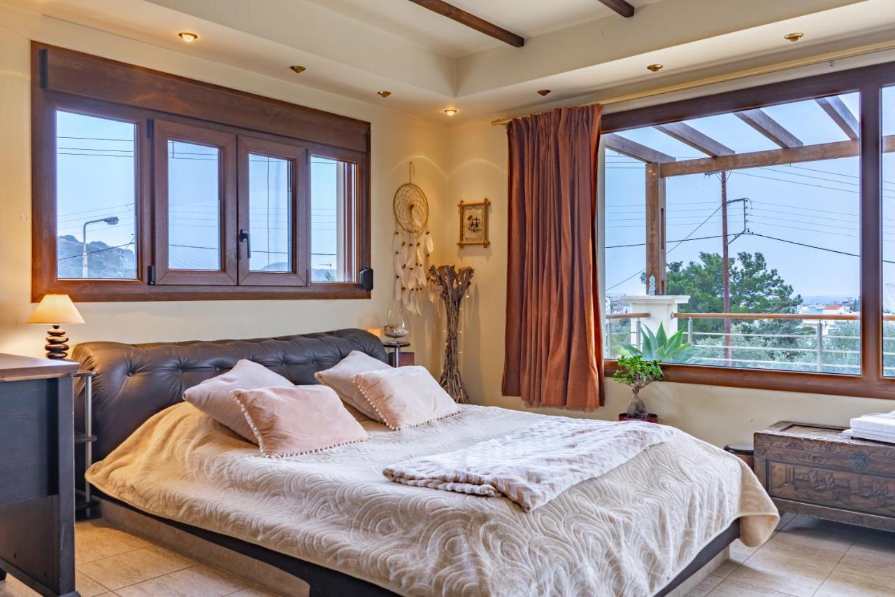 Colonial View