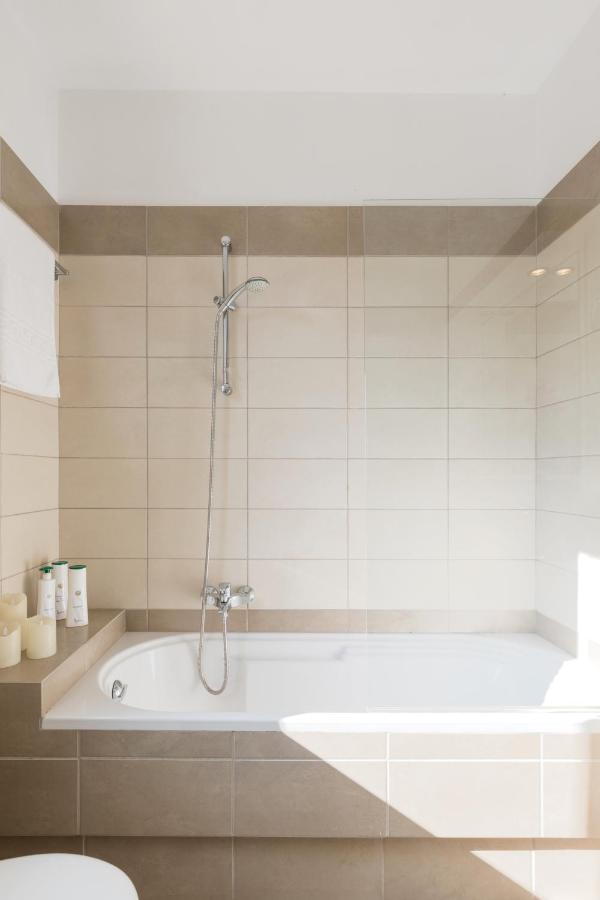 White Stone By Rodostamo Collection * Kassiopi